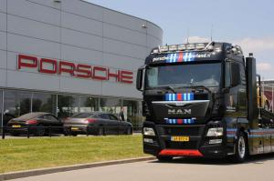 2015 MAN TGX Porsche-Martini Racing