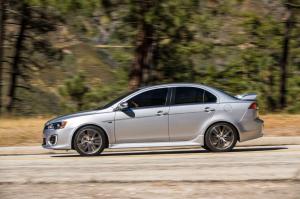 2016 Mitsubishi Lancer GT US)
