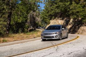 2016 Mitsubishi Lancer GT US)
