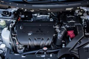 2016 Mitsubishi Lancer GT US)