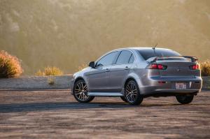 2016 Mitsubishi Lancer GT US)