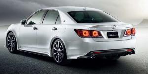 2015 Toyota Crown Royal Saloon G by TRD