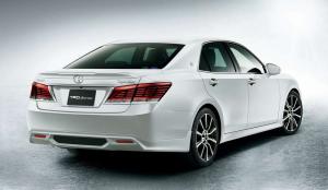 2015 Toyota Crown Royal Saloon G by TRD
