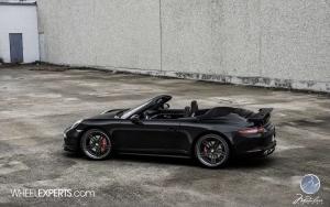 2015 Porsche 911 Carrera 4S on Modulare Wheels