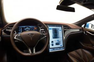 2015 Tesla Model S by Brabus