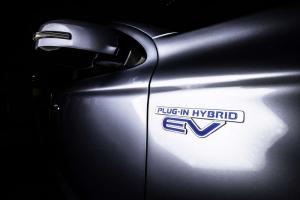 2013 Mitsubishi Outlander PHEV