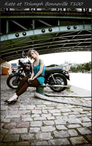 Девушка Kate и Triumph Bonneville T100