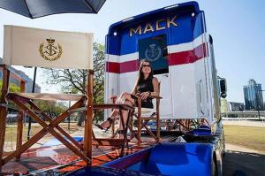 2015 Mack Super-Liner