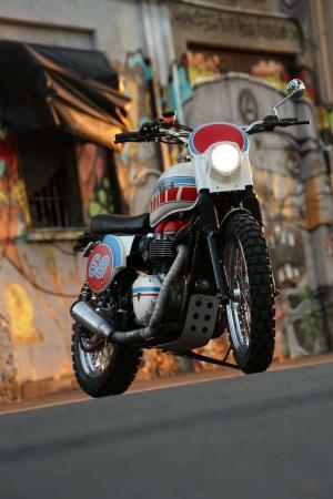 2001 Triumph Bonneville by Grease Monkey