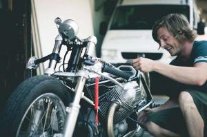 1976 Moto Guzzi Le Mans 1 Ferdinand the Sparrow by Young Guns Speed