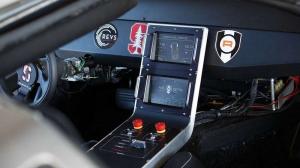 DeLorean дрифтует без водителя