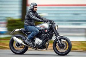 2015 Yamaha XSR700 Super 7 by JvB-moto