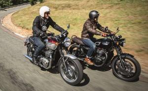 2016 Triumph Bonneville T120 и Triumph Bonneville T120 Black