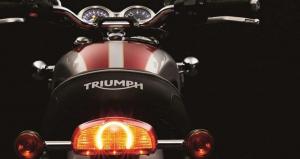 2016 Triumph Bonneville T120 и Triumph Bonneville T120 Black