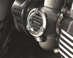 2016 Triumph Bonneville T120 и Triumph Bonneville T120 Black