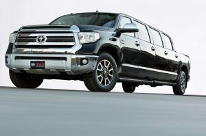 Toyota привезла на SEMA-2015 пикап с восемью дверями