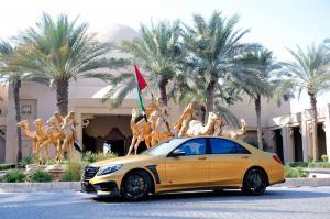 2015 Mercedes-Benz Rocket 900 DESERT GOLD Edition by Brabus