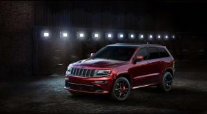 Jeep заряжает «ночной» Grand Cherokee и везет его в Лос-Анджелес 