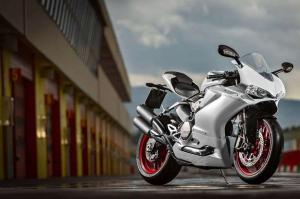 Ducati Panigale 959 2016 года – средний брат