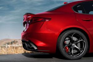2016 Alfa Romeo Giulia Quadrifoglio
