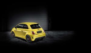2015 Abarth 695 biposto Record2015 Abarth 695 biposto Record