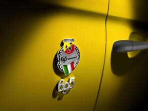 2015 Abarth 695 biposto Record2015 Abarth 695 biposto Record