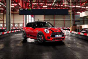 Тюнинг-ателье AC Schnitzer подготовило 265-сильную модификацию Mini John Cooper Works