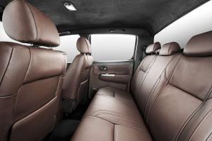 2015 Toyota Hilux Double Cab 6x6 by Overdrive