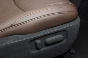 2015 Toyota Hilux Double Cab 6x6 by Overdrive