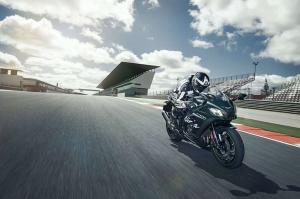 2016 Kawasaki Ninja ZX-10R Winter Test Edition