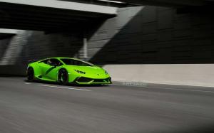 2015 Lamborghini Huracan with Akrapovic Exhaust