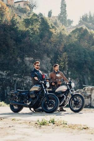 2016 Moto Guzzi V9 Bobber и Moto Guzzi V9 Roamer