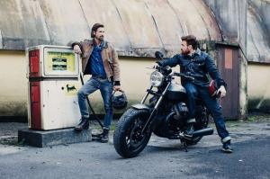 2016 Moto Guzzi V9 Bobber и Moto Guzzi V9 Roamer