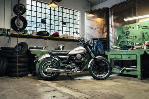 2016 Moto Guzzi V9 Bobber и Moto Guzzi V9 Roamer