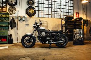 2016 Moto Guzzi V9 Bobber и Moto Guzzi V9 Roamer