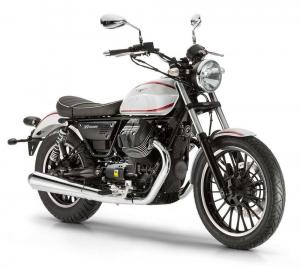 2016 Moto Guzzi V9 Bobber и Moto Guzzi V9 Roamer