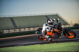 2016 KTM 690 Duke