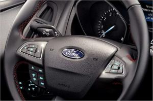 2015 Ford Focus Sport
