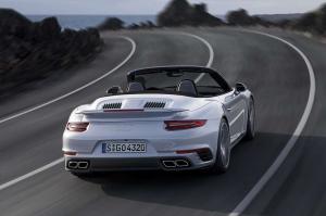Porsche 911 Turbo и Porsche Turbo S 2016 года