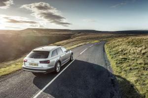 2015 Audi A6 Allroad Sport UK)