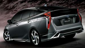 2015 Toyota Prius by Modellista
