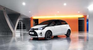 2015 Toyota Yaris Hybrid Bi-Tone Style