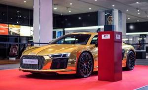 2015 Audi R8 V10 Plus Goldenes Lenkrad