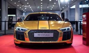 2015 Audi R8 V10 Plus Goldenes Lenkrad