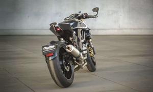 2015 Suzuki SV650 by ClayMoto