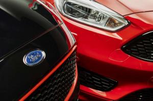2015 Ford Focus Black and Red Edition