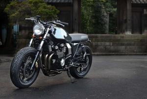 Yamaha XJR400: кастом от Speedtractor Industries
