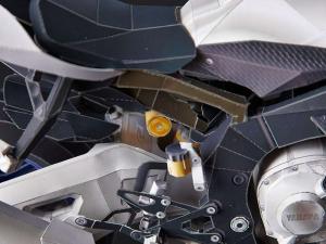 Бумажный спортбайк Yamaha YZF-R1M