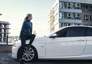 Девушка на BMW