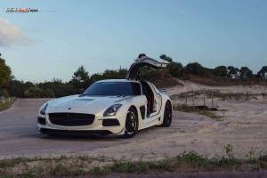 2015 Mercedes-Benz SLS AMG Black Series by RENNtech